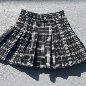 Pleated skirt